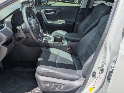 Used 2023 Toyota RAV4 Limited AWD/4WD image 10