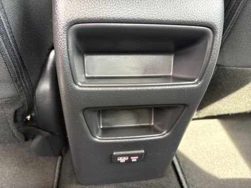 Used 2019 Nissan Sentra SV w/ Special Edition Package FWD image 32