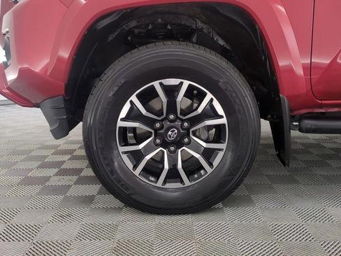 Used 2021 Toyota Tacoma TRD Sport w/ Technology Package AWD/4WD image 26