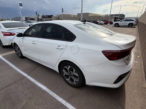 Used 2020 Kia Forte LXS FWD image 6