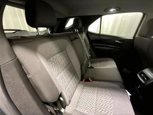 Used 2022 Chevrolet Equinox LT image 16