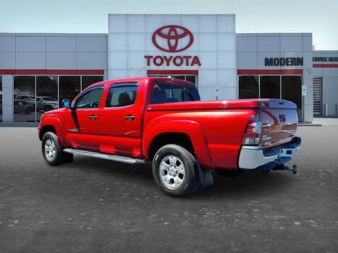 Used 2015 Toyota Tacoma PreRunner w/ SR5 Package RWD image 4