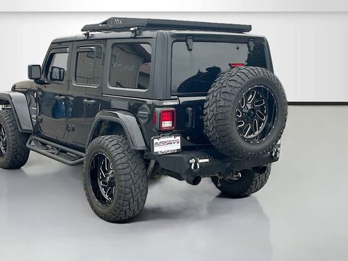 Used 2020 Jeep Wrangler Unlimited Sahara AWD/4WD image 5