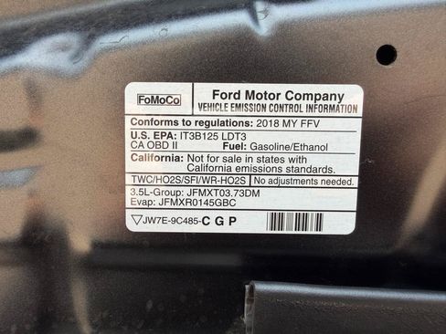 Used 2018 Ford Explorer XLT FWD image 25