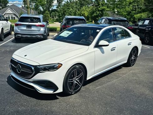 New 2026 Mercedes-Benz E 450 4MATIC Sedan image 3