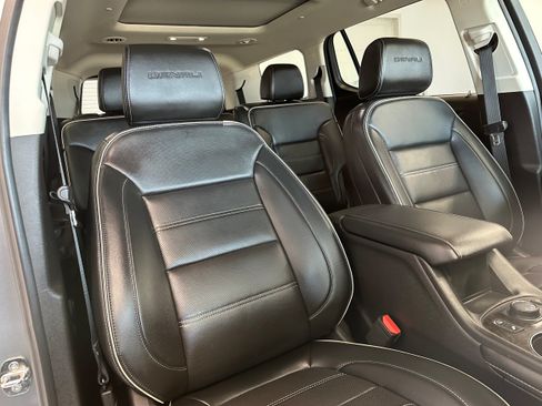 Used 2023 GMC Acadia Denali AWD/4WD image 17