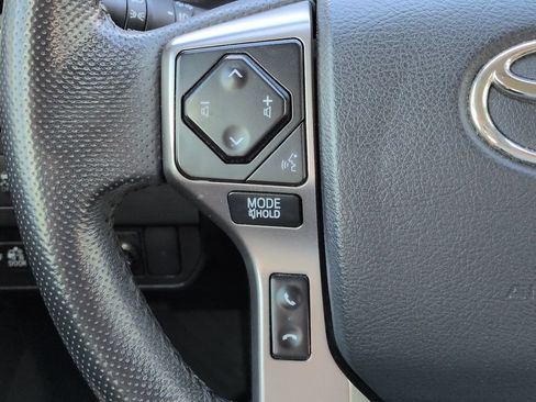Used 2020 Toyota Tacoma SR5 RWD image 24