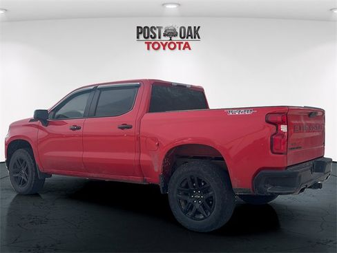 Used 2021 Chevrolet Silverado 1500 LT Trail Boss w/ LPO, Dark Essentials Package image 5