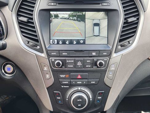 Used 2018 Hyundai Santa Fe Sport w/ 2.0T Ultimate Tech Package 05 FWD image 17