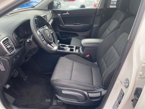 Used 2020 Kia Sportage LX AWD/4WD image 9