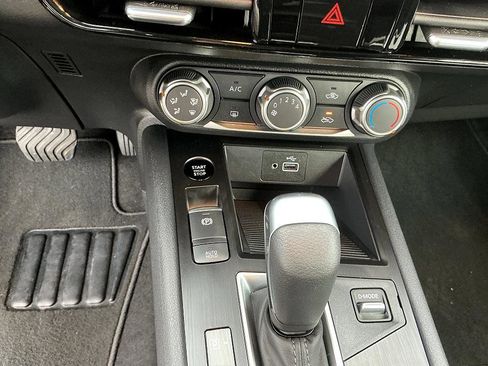 Certified 2025 Nissan Kicks S image 19