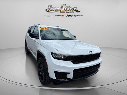 Used 2023 Jeep Grand Cherokee L Laredo RWD image 1
