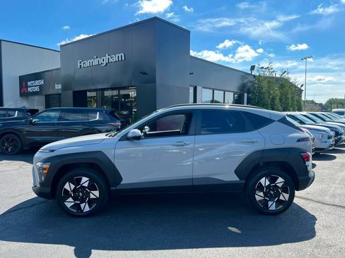 Used 2025 Hyundai Kona SEL AWD/4WD image 2