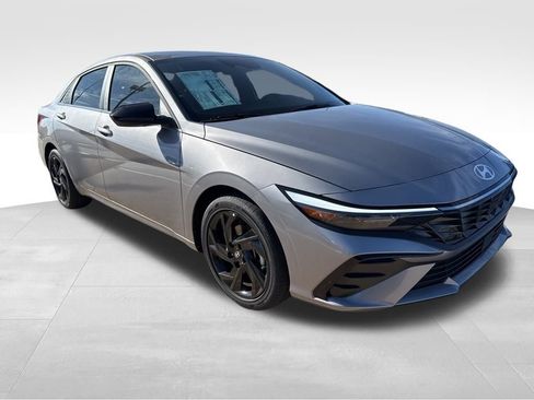 New 2026 Hyundai Elantra SEL Sport image 2