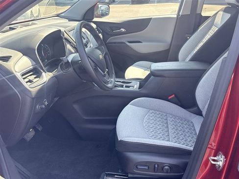 Certified 2024 Chevrolet Equinox LT w/ LPO, Floor Liner Package image 18