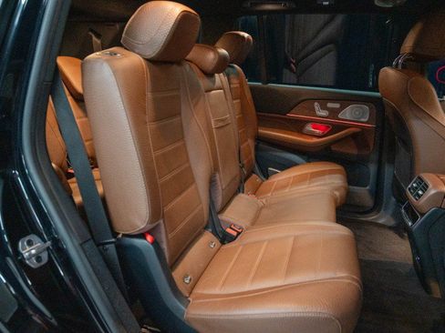 Certified 2024 Mercedes-Benz GLS 450 4MATIC image 14