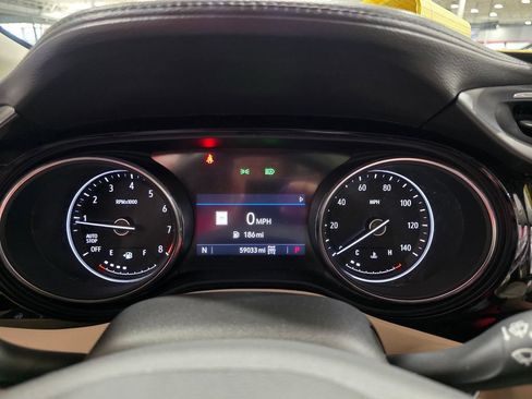 Used 2021 Buick Encore GX Essence w/ Advanced Technology Package AWD/4WD image 32
