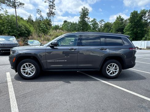 Used 2025 Jeep Grand Cherokee L Laredo w/ Luxury Tech Group I AWD/4WD image 8