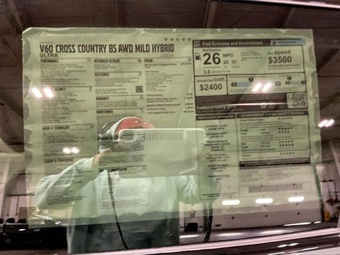 New 2026 Volvo V60 B5 Cross Country Ultra w/ Climate Package image 15