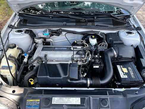 Used 2004 Chevrolet Cavalier Sedan w/ Preferred Equipment Group FWD image 30