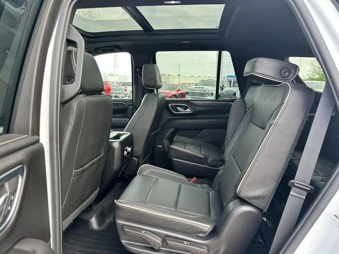Certified 2023 GMC Yukon SLT AWD/4WD image 10
