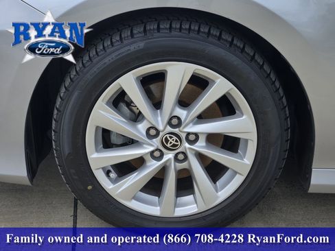 Used 2024 Toyota Camry LE image 7