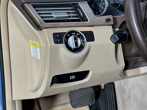 Used 2011 Mercedes-Benz E 350 Sedan image 16