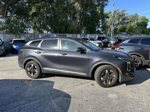 Used 2026 Kia Sportage LX FWD image 8