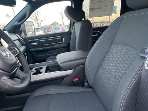 New 2026 RAM 2500 Big Horn AWD/4WD image 8
