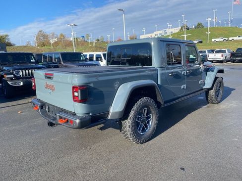 New 2025 Jeep Gladiator Mojave image 3