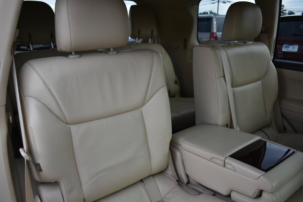 Used 2013 Lexus LX 570 4WD w/ Luxury Pkg image 29
