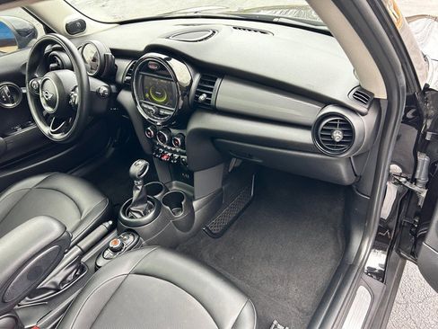 Used 2017 MINI Cooper 2-Door Hardtop image 31