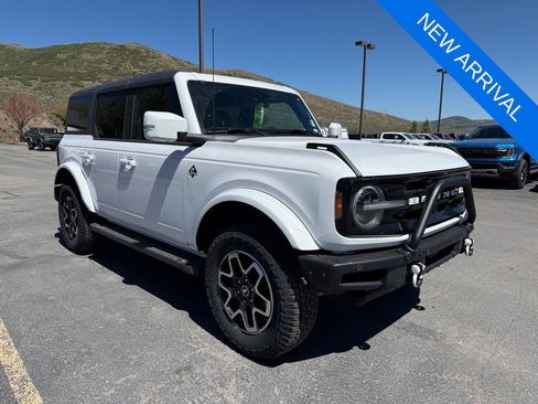 Used 2024 Ford Bronco Outer Banks AWD/4WD image 1