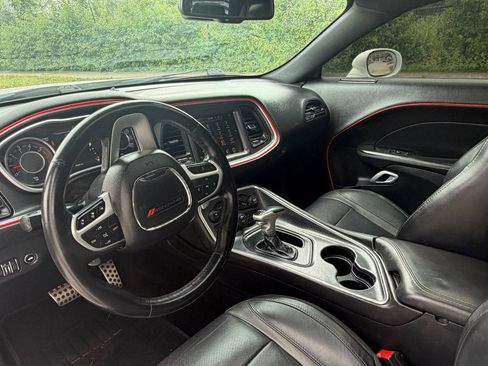 Used 2015 Dodge Challenger R/T Plus RWD image 9