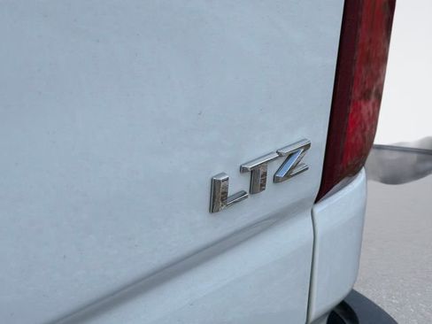 Used 2020 Chevrolet Silverado 2500 LTZ w/ LTZ Premium Package image 10