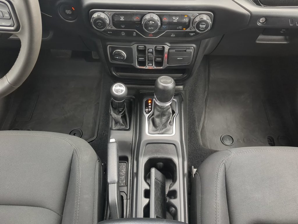 Used 2023 Jeep Wrangler Unlimited Sport AWD/4WD image 20