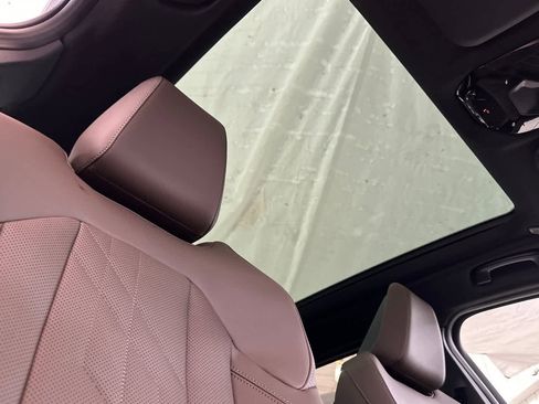 Used 2025 BMW X3 xDrive30i w/ Convenience Package image 17