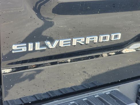 Used 2025 Chevrolet Silverado 1500 High Country w/ Technology Package image 12