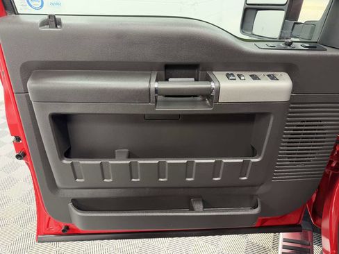 Used 2013 Ford F250 Lariat w/ Lariat Chrome Pkg image 10