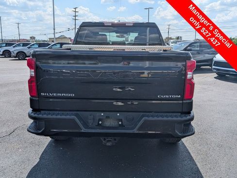 Used 2022 Chevrolet Silverado 1500 Custom w/ Safety Confidence Package AWD/4WD image 8