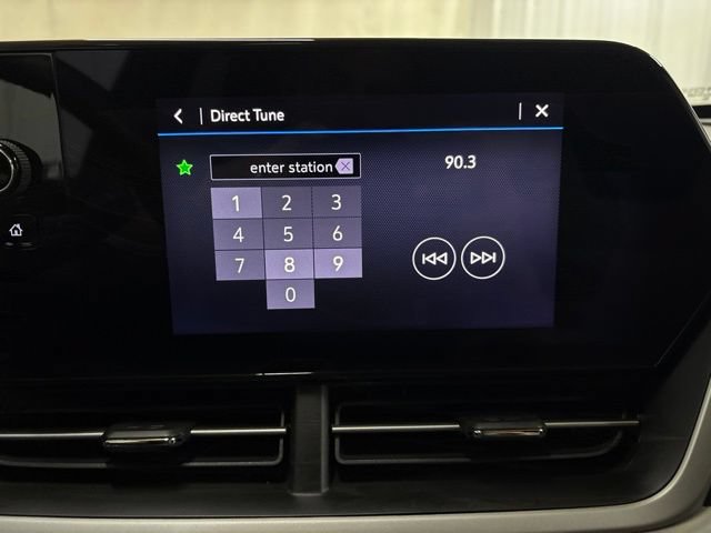 Used 2024 Chevrolet Trax RS FWD image 35