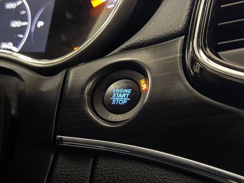 Used 2021 Jeep Grand Cherokee Limited image 21