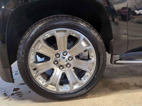 Used 2017 GMC Yukon SLE w/ Convenience Package image 29