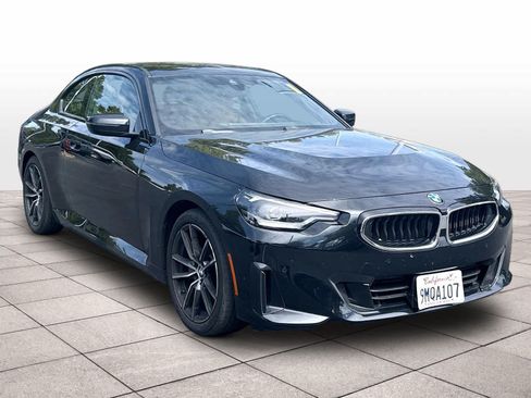 Used 2024 BMW 230i Coupe w/ Convenience Package RWD image 3