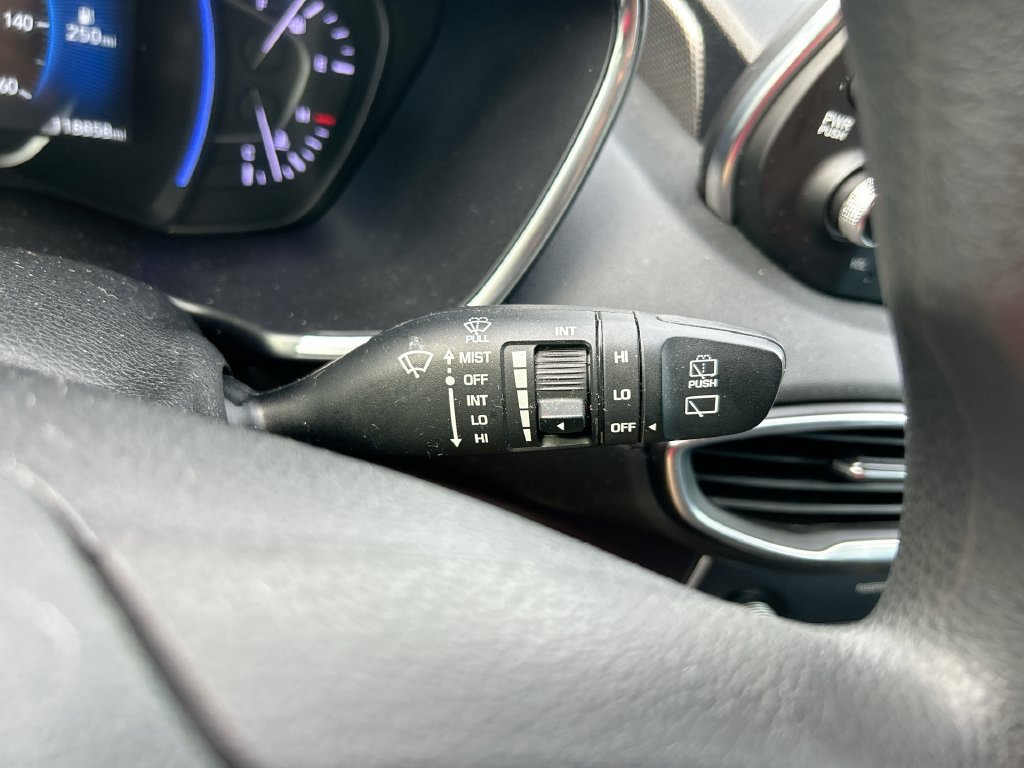 Used 2020 Hyundai Santa Fe SEL FWD image 20