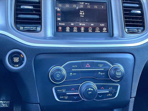 Used 2022 Dodge Charger SXT w/ Blacktop Package image 32