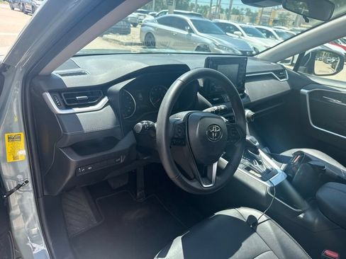 Used 2022 Toyota RAV4 XLE Premium FWD image 15