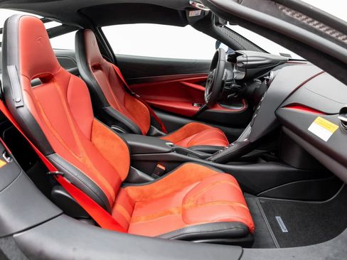 New 2026 McLaren 750S image 13