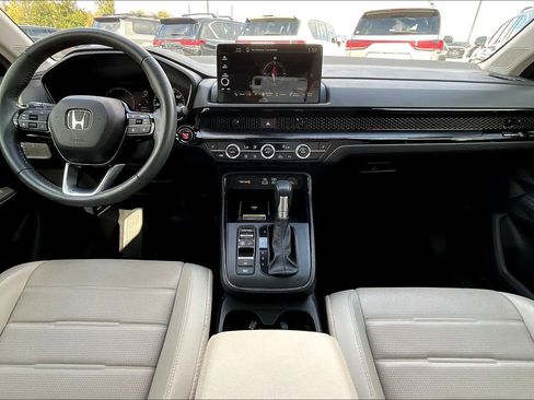 Used 2024 Honda CR-V EX-L image 15