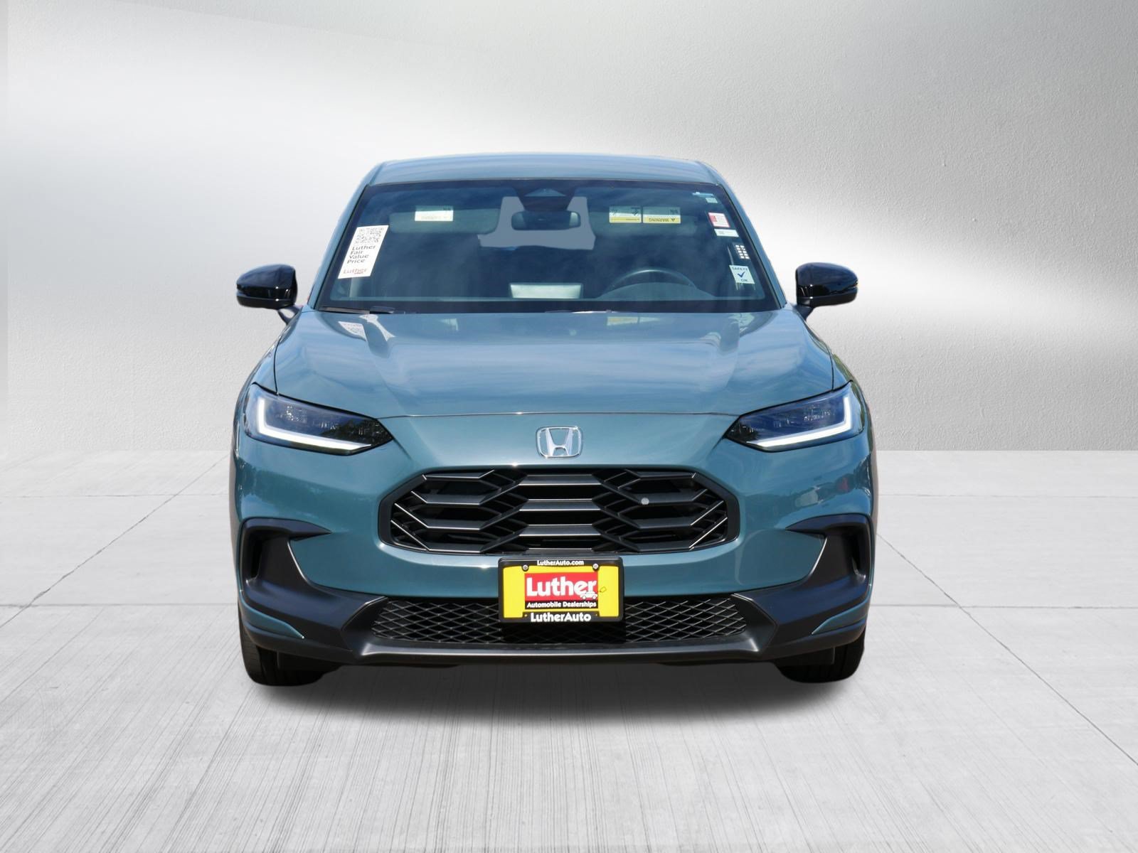 Certified 2025 Honda HR-V Sport image 2